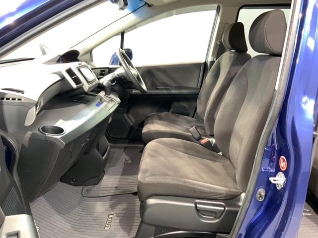 フリード Gジャストセレクション 禁煙 1年保証 ナビ フルセグ Rカメラ CD録音 BTaudio DVD ETC HID 両側電動ドア アルミ スマートキー 盗難防止装置 整備記録簿(30枚目)