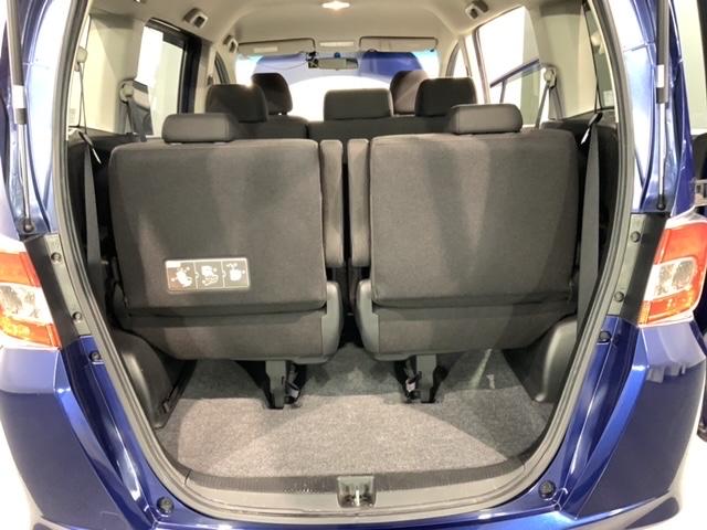 フリード Gジャストセレクション 禁煙 1年保証 ナビ フルセグ Rカメラ CD録音 BTaudio DVD ETC HID 両側電動ドア アルミ スマートキー 盗難防止装置 整備記録簿(36枚目)