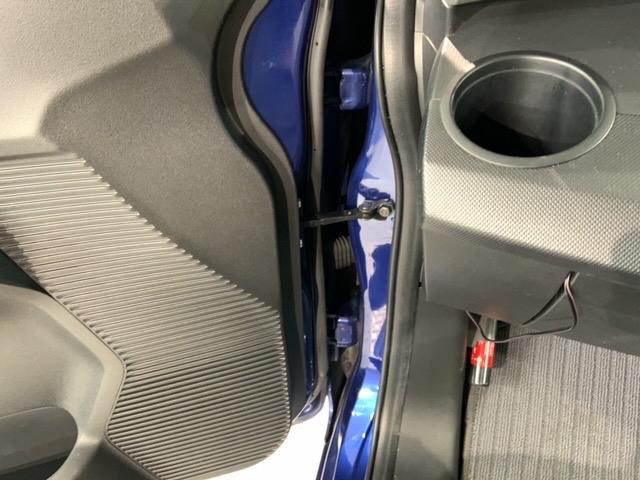 フリード Gジャストセレクション 禁煙 1年保証 ナビ フルセグ Rカメラ CD録音 BTaudio DVD ETC HID 両側電動ドア アルミ スマートキー 盗難防止装置 整備記録簿(41枚目)