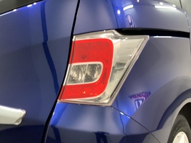 フリード Gジャストセレクション 禁煙 1年保証 ナビ フルセグ Rカメラ CD録音 BTaudio DVD ETC HID 両側電動ドア アルミ スマートキー 盗難防止装置 整備記録簿(44枚目)