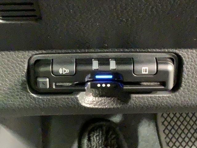 Ｎ－ＯＮＥ ＲＳ　６ＭＴ　当社禁煙試乗車　新車保証継承　８ｉｎナビ　ＢＴａｕｄｉｏ　フルセグ　ＵＳＢ接続　Ｒカメラ　シ－トヒ－タ－　ＥＴＣ　クルコン　ＬＥＤオ－トライト　フォグライト　スマ－トキ－　フロアマット（13枚目）