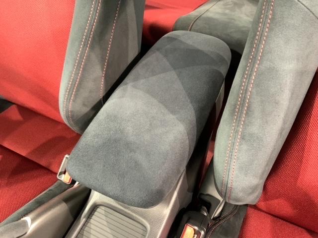 シビック タイプＲユーロ　１年保証　禁煙ワンオ－ナ－　ナビＶＸＳ－１０２ＶＳｉ　ＢＴａｕｄｉｏ　ＤＶＤ　ＣＤ録音　ＥＴＣ　ＶＳＡ　アルミ　フォグライト　キ－レスキ－　盗難防止装置　整備記録簿（27枚目）