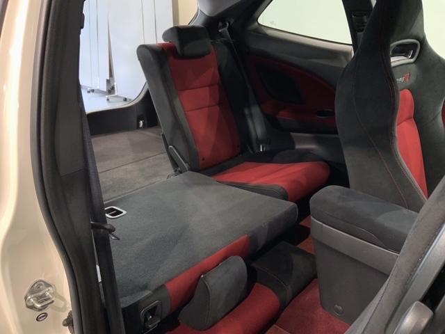 シビック タイプＲユーロ　１年保証　禁煙ワンオ－ナ－　ナビＶＸＳ－１０２ＶＳｉ　ＢＴａｕｄｉｏ　ＤＶＤ　ＣＤ録音　ＥＴＣ　ＶＳＡ　アルミ　フォグライト　キ－レスキ－　盗難防止装置　整備記録簿（33枚目）