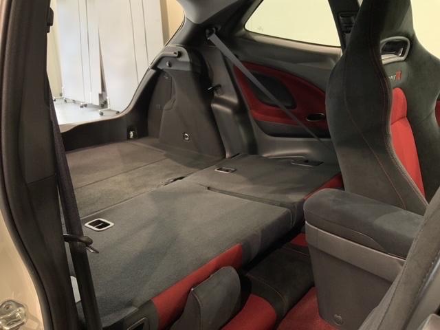 シビック タイプＲユーロ　１年保証　禁煙ワンオ－ナ－　ナビＶＸＳ－１０２ＶＳｉ　ＢＴａｕｄｉｏ　ＤＶＤ　ＣＤ録音　ＥＴＣ　ＶＳＡ　アルミ　フォグライト　キ－レスキ－　盗難防止装置　整備記録簿（34枚目）