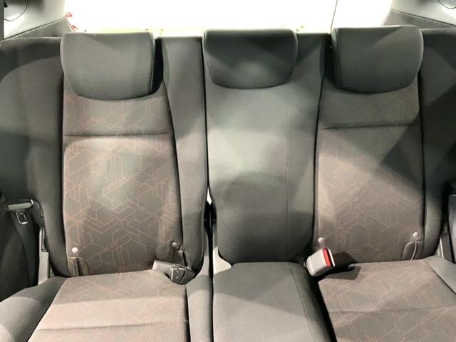 フィット ＲＳ　あんしんＰＫＧ　１年保証　ナビＶＸＭ－１５５ＶＦｉ　ＴＶ　Ｒカメラ　ＣＤ録音　ＢＴオ－ディオ　ＤＶＤ　ＥＴＣ　ＬＥＤライト　ＶＳＡ　クルコン　アルミ　スマ－トキ－　スペアキー　盗難防止装置　整備記録簿（32枚目）