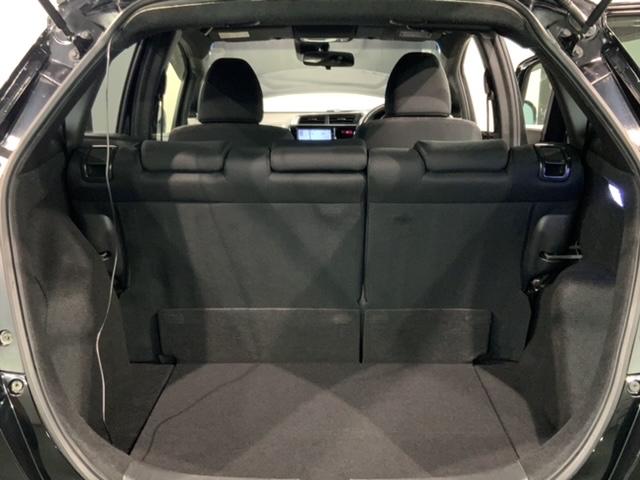 フィット ＲＳ　あんしんＰＫＧ　１年保証　ナビＶＸＭ－１５５ＶＦｉ　ＴＶ　Ｒカメラ　ＣＤ録音　ＢＴオ－ディオ　ＤＶＤ　ＥＴＣ　ＬＥＤライト　ＶＳＡ　クルコン　アルミ　スマ－トキ－　スペアキー　盗難防止装置　整備記録簿（36枚目）