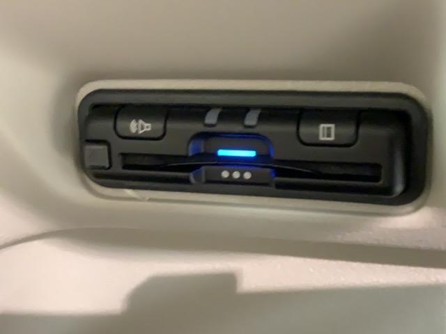 Ｎ－ＢＯＸ ベースグレード　禁煙試乗車新車保証継承ＢＴａｕｄｉｏ８ｉｎナビＲカメラＬＥＤシートヒーターＥＴＣクルコンＶＳＡサイドエアバッグ片側電動ドア　ＢＬＵＥＴＯＯＴＨ　衝突軽減システム　スマートキ－　車線維持支援システム（11枚目）