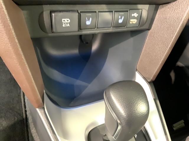 ヤリスクロス Ｚ　最長５年保証　禁煙　ディスプレイオ－ディオ　マルチビュ－　ＢＴａｕｄｉｏ　Ｒカメラ　ドラレコ　パワ－シ－ト　シ－トヒ－タ－　ＥＴＣ　クルコン　ＬＥＤオ－トライト　純正アルミ（27枚目）