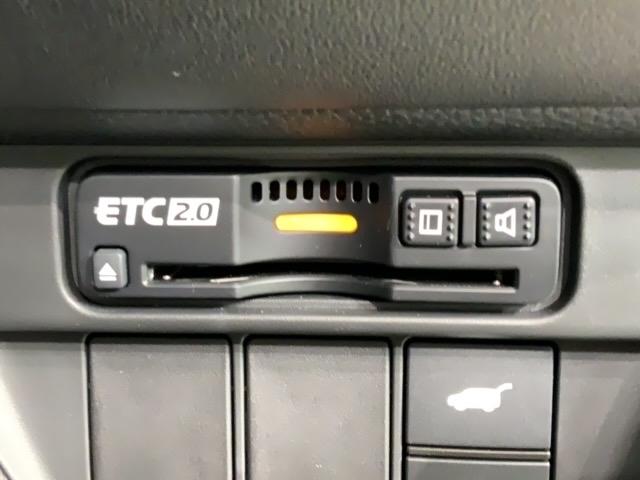 ＺＲ－Ｖ ｅ：ＨＥＶＺ　当社禁煙試乗車　新車保証継承　ナビ　マルチビュ－　ＢＴａｕｄｉｏ　ＵＳＢ接続　フルセグ　Ｒカメラ　パワ－シ－ト　シ－トヒ－タ－　ＥＴＣ　クルコン　ＬＥＤオ－トライト　アルミ（12枚目）
