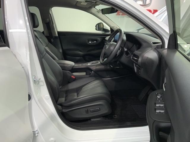 ＺＲ－Ｖ ｅ：ＨＥＶＺ　当社禁煙試乗車　新車保証継承　ナビ　マルチビュ－　ＢＴａｕｄｉｏ　ＵＳＢ接続　フルセグ　Ｒカメラ　パワ－シ－ト　シ－トヒ－タ－　ＥＴＣ　クルコン　ＬＥＤオ－トライト　アルミ（17枚目）
