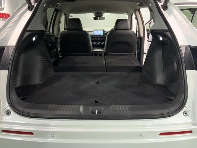 ＺＲ－Ｖ ｅ：ＨＥＶＺ　当社禁煙試乗車　新車保証継承　ナビ　マルチビュ－　ＢＴａｕｄｉｏ　ＵＳＢ接続　フルセグ　Ｒカメラ　パワ－シ－ト　シ－トヒ－タ－　ＥＴＣ　クルコン　ＬＥＤオ－トライト　アルミ（19枚目）