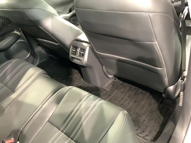 ＺＲ－Ｖ ｅ：ＨＥＶＺ　当社禁煙試乗車　新車保証継承　ナビ　マルチビュ－　ＢＴａｕｄｉｏ　ＵＳＢ接続　フルセグ　Ｒカメラ　パワ－シ－ト　シ－トヒ－タ－　ＥＴＣ　クルコン　ＬＥＤオ－トライト　アルミ（30枚目）