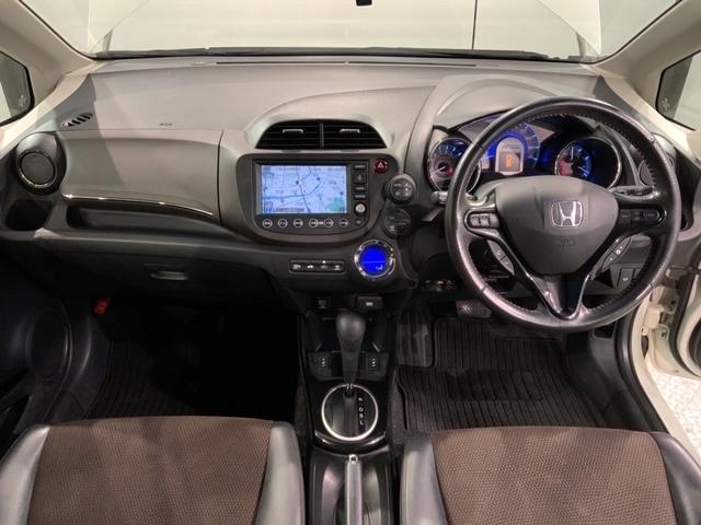 フィットシャトルハイブリッド ハイブリッド・スマートセレクションファインライン 禁煙ワンオ-ナ- 1年保証 ナビ DVD フルセグ Rカメラ ETC クルコン シ-トヒ-タ- HIDオ-トライト フォグライト 社外アルミ スマ-トキ- ドアバイザ- 取説 整備記録簿(7枚目)