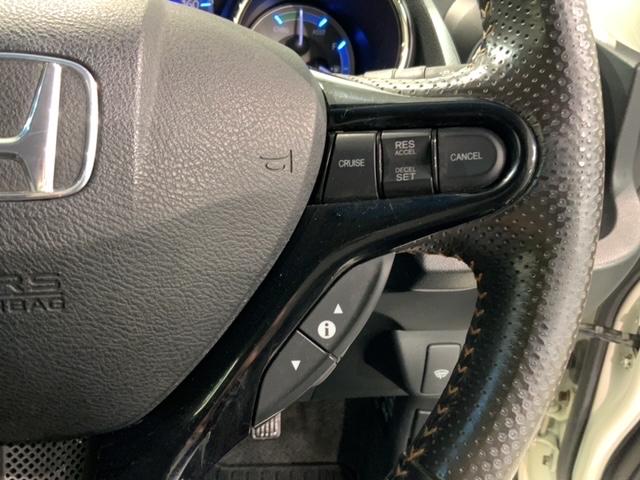 フィットシャトルハイブリッド ハイブリッド・スマートセレクションファインライン 禁煙ワンオ-ナ- 1年保証 ナビ DVD フルセグ Rカメラ ETC クルコン シ-トヒ-タ- HIDオ-トライト フォグライト 社外アルミ スマ-トキ- ドアバイザ- 取説 整備記録簿(10枚目)