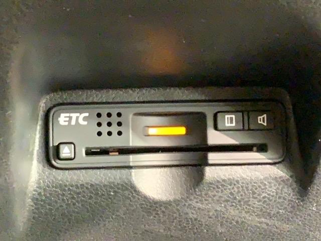 フィットシャトルハイブリッド ハイブリッド・スマートセレクションファインライン 禁煙ワンオ-ナ- 1年保証 ナビ DVD フルセグ Rカメラ ETC クルコン シ-トヒ-タ- HIDオ-トライト フォグライト 社外アルミ スマ-トキ- ドアバイザ- 取説 整備記録簿(12枚目)