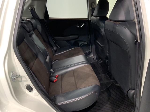 フィットシャトルハイブリッド ハイブリッド・スマートセレクションファインライン 禁煙ワンオ-ナ- 1年保証 ナビ DVD フルセグ Rカメラ ETC クルコン シ-トヒ-タ- HIDオ-トライト フォグライト 社外アルミ スマ-トキ- ドアバイザ- 取説 整備記録簿(18枚目)