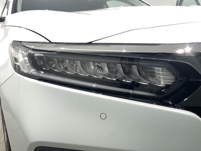 �k�d�c�w�b�h���C�g�́A�_���̏u�Ԃ���ő���ʂ𔭊����A�ˑR�Â��Ȃ�g���l���Ȃǂł̈��芴�����߂܂��B