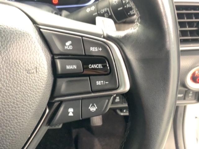 �N���[�Y�R���g���[���𑕔����Ă��܂��B�������H�Ȃǂň��̑��x�ő����Ă����̂ŉ^�]���y�ł���I���x��ݒ�ł��܂��̂ŁA�X�s�[�h�̏o�������ɂ����ӂł��܂��B