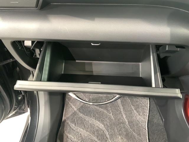 ���Џ��i���Z���^�[�ɂē��O���̃N���[�j���O�����{���Ă���܂��I