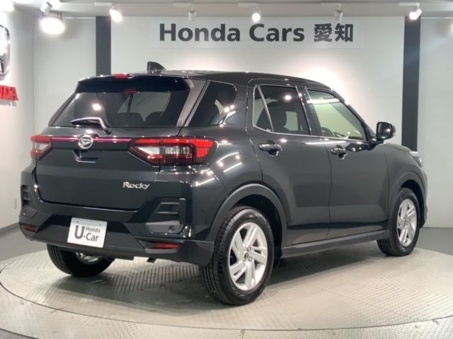 ���Џ��i���Z���^�[�ɂē��O���̃N���[�j���O�����{���Ă���܂��I