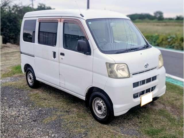 ハイゼットカーゴ 　エアコン　オートマ車　両側スライドドア　４ＷＤ　軽バン　ホワイト　最大積載３５０ｋｇ（3枚目）