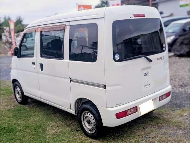 ハイゼットカーゴ 　エアコン　オートマ車　両側スライドドア　４ＷＤ　軽バン　ホワイト　最大積載３５０ｋｇ（10枚目）
