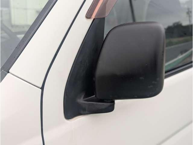 ハイゼットカーゴ 　エアコン　オートマ車　両側スライドドア　４ＷＤ　軽バン　ホワイト　最大積載３５０ｋｇ（16枚目）