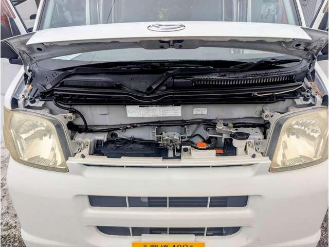 ハイゼットカーゴ 　エアコン　オートマ車　両側スライドドア　４ＷＤ　軽バン　ホワイト　最大積載３５０ｋｇ（21枚目）