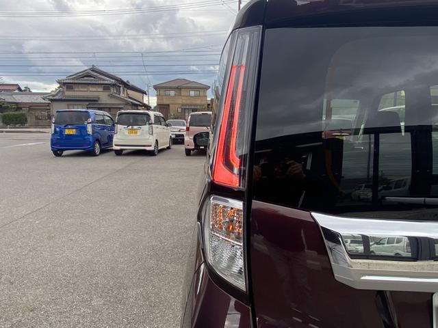 ルーミー カスタムＧ　ユーザー買取車　純正９インチディスプレイオーディオ　フルセグ　バックモニター　両側電動スライドドア　ＬＥＤヘッドライト　ＥＴＣ　社外前後ドラレコ　アダプティブクルーズコントロール　ワンオーナー（29枚目）