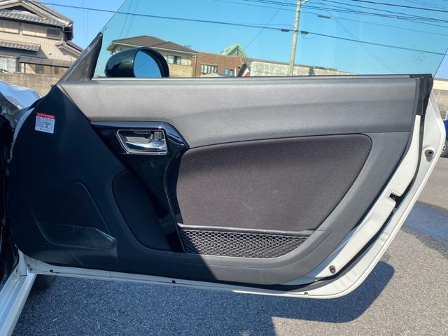 コペン ＧＲ　スポーツ　ＧＲ　スポーツ（２名）ユーザー買取車　５速ＭＴ　純正７インチナビ　フルセグ　バックモニター　ＣＤ　ＤＶＤ　Ｂｌｕｅｔｏｏｔｈ　ＥＴＣ　前席シートヒーター　ＬＥＤヘッドランプ　キーフリーシステム（34枚目）