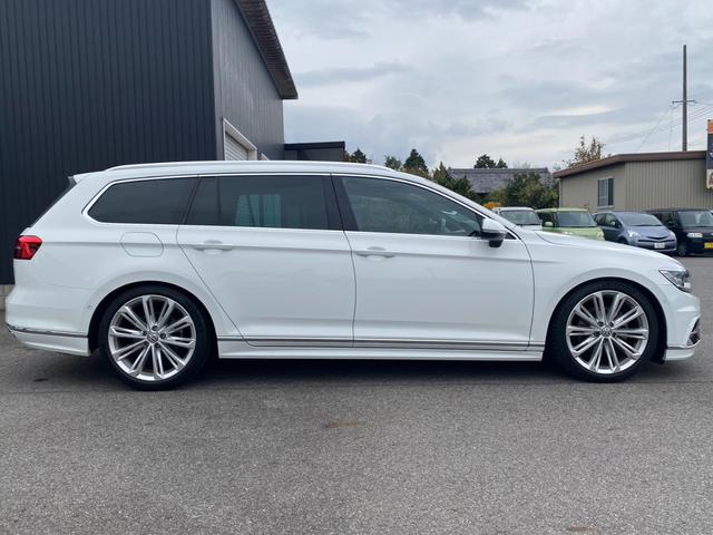 パサートヴァリアント ２．０ＴＳＩ　Ｒライン　ワンオーナー車　レザーシート　純正ナビ　バックモニター　フルセグ　ＣＤ　ＤＶＤ　Ｂｌｕｅｔｏｏｔｈ　ＥＴＣ　プリクラ　レーンキープアシスト　前席パワーシート　メモリーシート　ＬＥＤヘッドライト（3枚目）