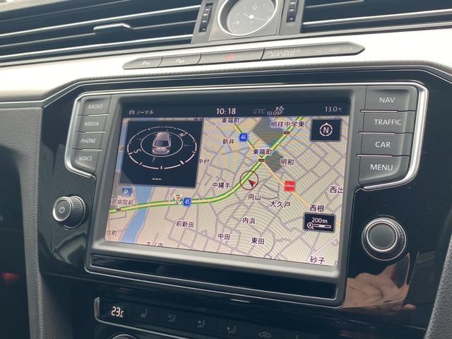 パサートヴァリアント ２．０ＴＳＩ　Ｒライン　ワンオーナー車　レザーシート　純正ナビ　バックモニター　フルセグ　ＣＤ　ＤＶＤ　Ｂｌｕｅｔｏｏｔｈ　ＥＴＣ　プリクラ　レーンキープアシスト　前席パワーシート　メモリーシート　ＬＥＤヘッドライト（5枚目）