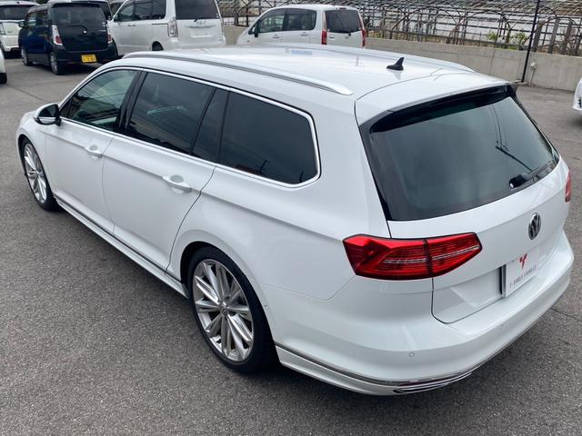 パサートヴァリアント ２．０ＴＳＩ　Ｒライン　ワンオーナー車　レザーシート　純正ナビ　バックモニター　フルセグ　ＣＤ　ＤＶＤ　Ｂｌｕｅｔｏｏｔｈ　ＥＴＣ　プリクラ　レーンキープアシスト　前席パワーシート　メモリーシート　ＬＥＤヘッドライト（17枚目）