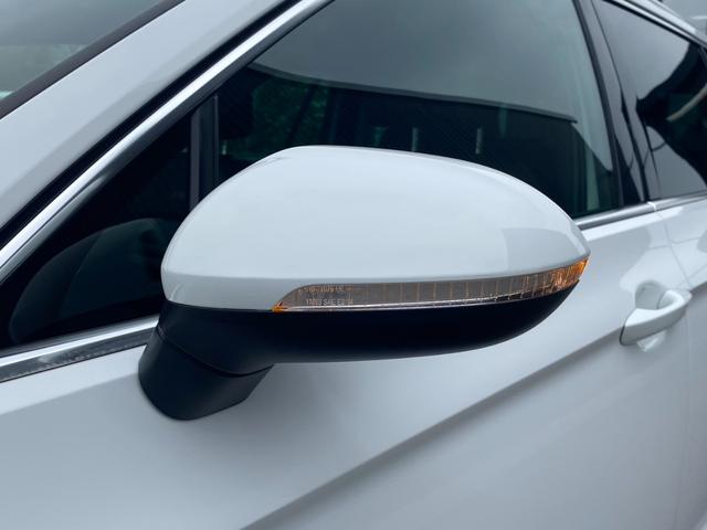 パサートヴァリアント ２．０ＴＳＩ　Ｒライン　ワンオーナー車　レザーシート　純正ナビ　バックモニター　フルセグ　ＣＤ　ＤＶＤ　Ｂｌｕｅｔｏｏｔｈ　ＥＴＣ　プリクラ　レーンキープアシスト　前席パワーシート　メモリーシート　ＬＥＤヘッドライト（30枚目）