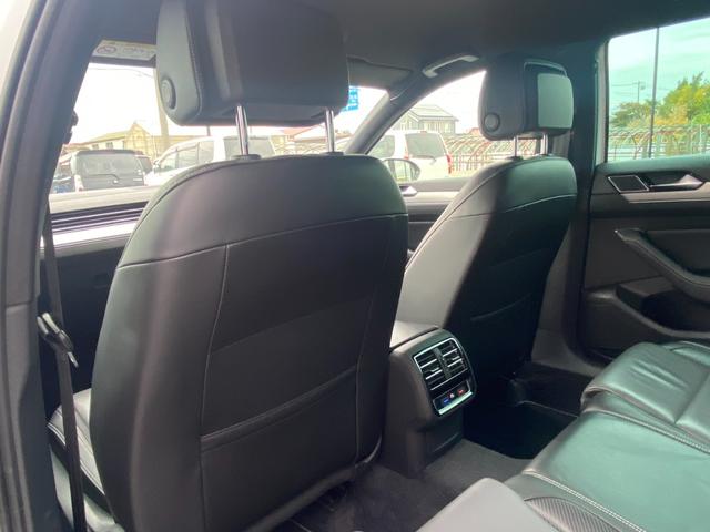 パサートヴァリアント ２．０ＴＳＩ　Ｒライン　ワンオーナー車　レザーシート　純正ナビ　バックモニター　フルセグ　ＣＤ　ＤＶＤ　Ｂｌｕｅｔｏｏｔｈ　ＥＴＣ　プリクラ　レーンキープアシスト　前席パワーシート　メモリーシート　ＬＥＤヘッドライト（45枚目）