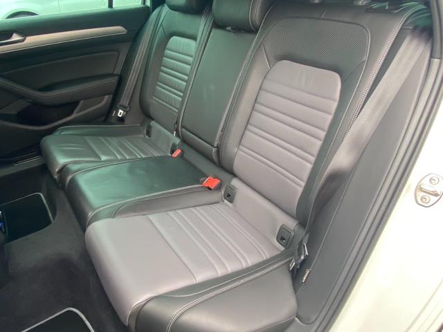 パサートヴァリアント ２．０ＴＳＩ　Ｒライン　ワンオーナー車　レザーシート　純正ナビ　バックモニター　フルセグ　ＣＤ　ＤＶＤ　Ｂｌｕｅｔｏｏｔｈ　ＥＴＣ　プリクラ　レーンキープアシスト　前席パワーシート　メモリーシート　ＬＥＤヘッドライト（46枚目）