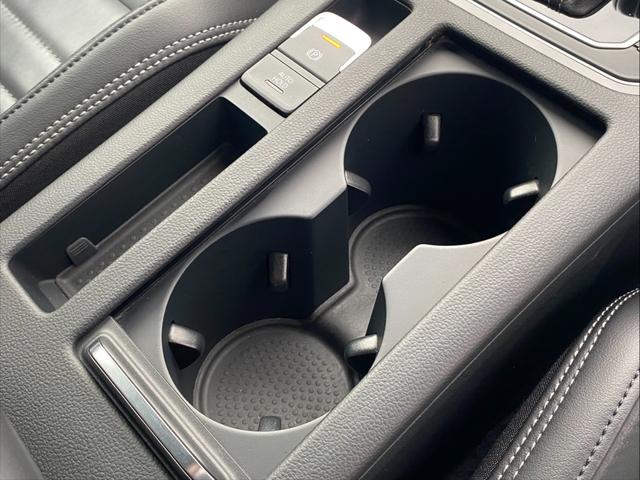 パサートヴァリアント ２．０ＴＳＩ　Ｒライン　ワンオーナー車　レザーシート　純正ナビ　バックモニター　フルセグ　ＣＤ　ＤＶＤ　Ｂｌｕｅｔｏｏｔｈ　ＥＴＣ　プリクラ　レーンキープアシスト　前席パワーシート　メモリーシート　ＬＥＤヘッドライト（59枚目）