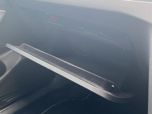 パサートヴァリアント ２．０ＴＳＩ　Ｒライン　ワンオーナー車　レザーシート　純正ナビ　バックモニター　フルセグ　ＣＤ　ＤＶＤ　Ｂｌｕｅｔｏｏｔｈ　ＥＴＣ　プリクラ　レーンキープアシスト　前席パワーシート　メモリーシート　ＬＥＤヘッドライト（61枚目）