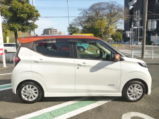 デイズ ハイウェイスター　Ｘ　エマージェンシーブレーキ　ツートンルーフ　純正９インチナビ　アラウンドビューモニター　フルセグテレビ　純正ナビ連動ドラレコ　インテリキー　プッシュスタート　走行距離無制限１年保証　ワンオーナー　禁煙車（4枚目）