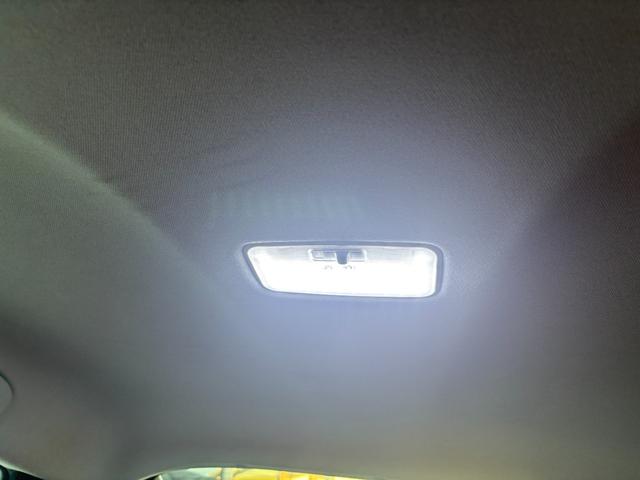 プリウス ＳセーフティプラスＩＩ　ＬＥＤヘッドライト　フォグランプ　ブラインドスポットモニター　パノラミックビューモニター　トヨタセーフティーセンス　社外デジタルインナーミラー　ＫＥＮＷＯＯＤ９インチナビ　レーンディパーチャアラート（68枚目）