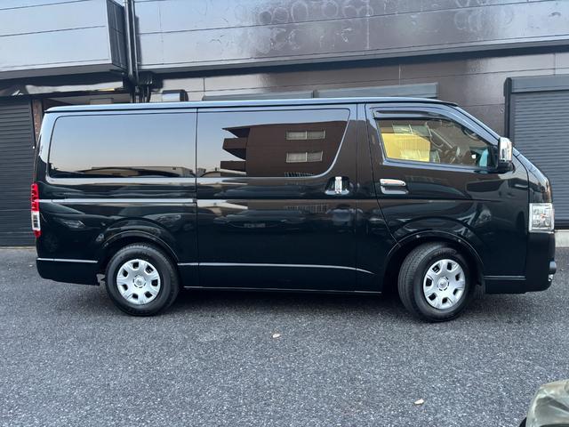 ハイエースバン スーパーGL ダークプライムII パナソニック10インチナビ、パノラミックビューモニター、両側パワースライドドア、レーンキープアシスト、デジタルインナーミラー、ETC、AC100V電源、LEDヘッドライト、リアエアコン、フルセグTV(14枚目)