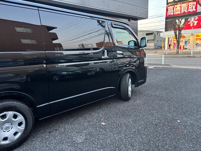 ハイエースバン スーパーGL ダークプライムII パナソニック10インチナビ、パノラミックビューモニター、両側パワースライドドア、レーンキープアシスト、デジタルインナーミラー、ETC、AC100V電源、LEDヘッドライト、リアエアコン、フルセグTV(15枚目)