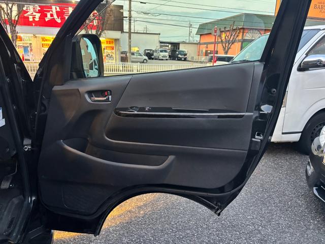 ハイエースバン スーパーGL ダークプライムII パナソニック10インチナビ、パノラミックビューモニター、両側パワースライドドア、レーンキープアシスト、デジタルインナーミラー、ETC、AC100V電源、LEDヘッドライト、リアエアコン、フルセグTV(38枚目)