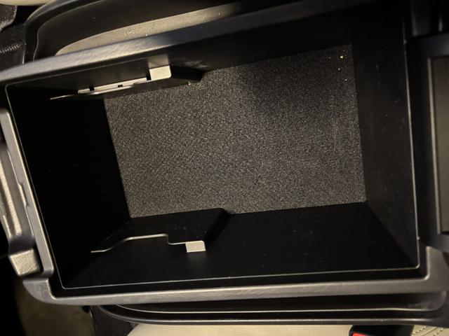 ハイエースバン スーパーGL ダークプライムII パナソニック10インチナビ、パノラミックビューモニター、両側パワースライドドア、レーンキープアシスト、デジタルインナーミラー、ETC、AC100V電源、LEDヘッドライト、リアエアコン、フルセグTV(60枚目)