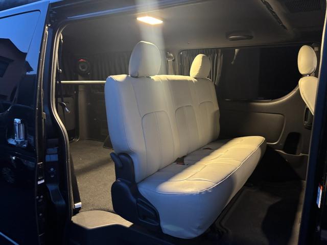 ハイエースバン スーパーGL ダークプライムII パナソニック10インチナビ、パノラミックビューモニター、両側パワースライドドア、レーンキープアシスト、デジタルインナーミラー、ETC、AC100V電源、LEDヘッドライト、リアエアコン、フルセグTV(65枚目)