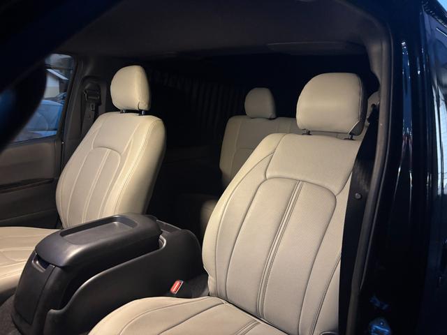 ハイエースバン スーパーGL ダークプライムII パナソニック10インチナビ、パノラミックビューモニター、両側パワースライドドア、レーンキープアシスト、デジタルインナーミラー、ETC、AC100V電源、LEDヘッドライト、リアエアコン、フルセグTV(74枚目)