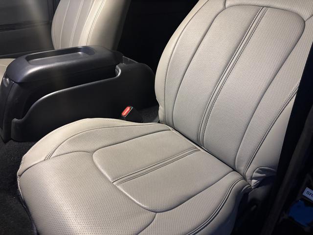 ハイエースバン スーパーGL ダークプライムII パナソニック10インチナビ、パノラミックビューモニター、両側パワースライドドア、レーンキープアシスト、デジタルインナーミラー、ETC、AC100V電源、LEDヘッドライト、リアエアコン、フルセグTV(75枚目)