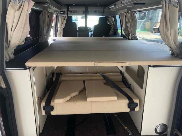 ＮＶ３５０キャラバンバン 　キャンピングカーバンテックＤｉａｒｉｏＰｏｐ　スライドドア　ベッド２段　キッチン　シンク　電子レンジ　２０００Ｗインバーター　ソラーパネル　パナソニックＣＮ－Ｒ３３０ナビＴＶ（10枚目）