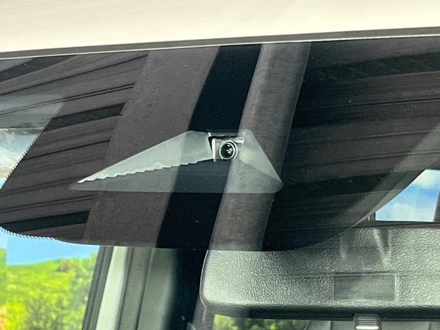 ステップワゴン スパーダ　登録済未使用車　純正１１型ナビ　両側電動ドア　バックカメラ　１００Ｖ電源　ハーフレザーシート　コーナーセンサー　スマートキー　ＬＥＤヘッド　純正１６インチアルミ　車線逸脱警報　オートライト（5枚目）