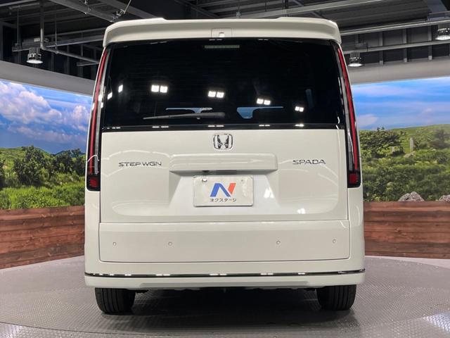 ステップワゴン スパーダ　登録済未使用車　純正１１型ナビ　両側電動ドア　バックカメラ　１００Ｖ電源　ハーフレザーシート　コーナーセンサー　スマートキー　ＬＥＤヘッド　純正１６インチアルミ　車線逸脱警報　オートライト（16枚目）